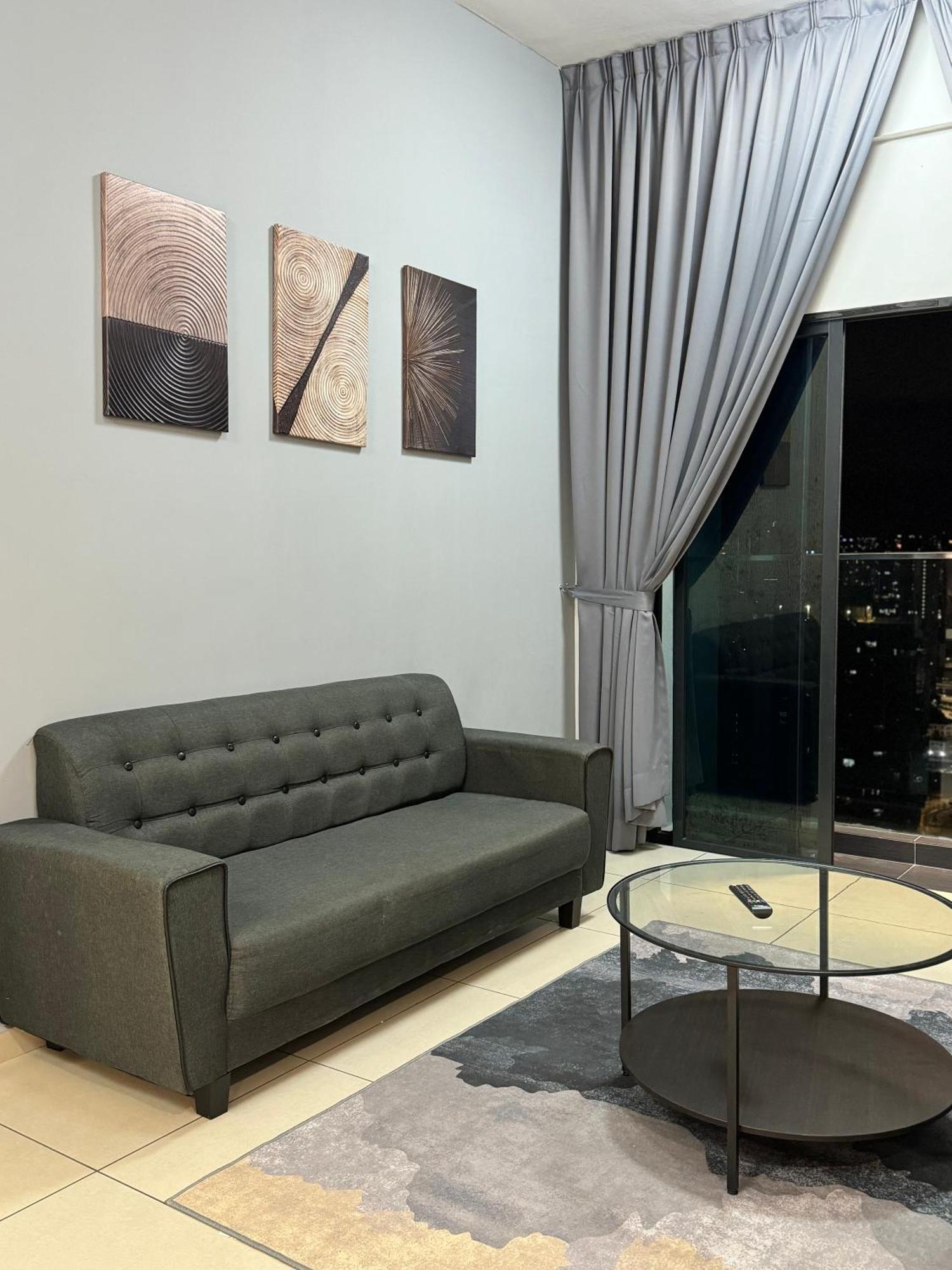 Reizz Residence By Nexus Suites Куала-Лумпур Экстерьер фото
